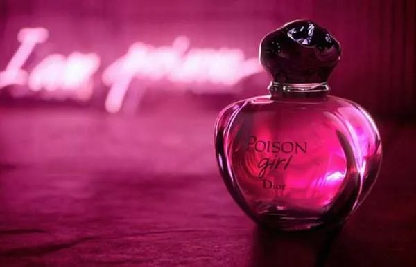 迪奥miss香水广告是什么歌