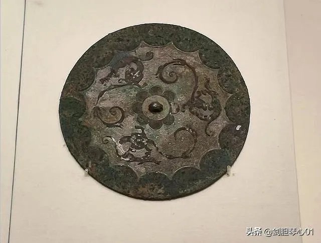 古代铜镜能照清楚人吗