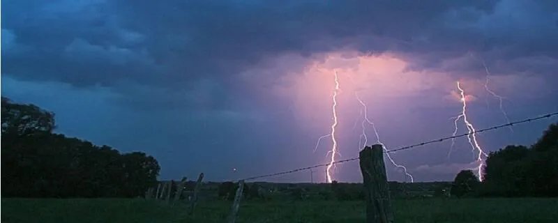 一道闪电大约有多少度电 一道闪电是多少度电