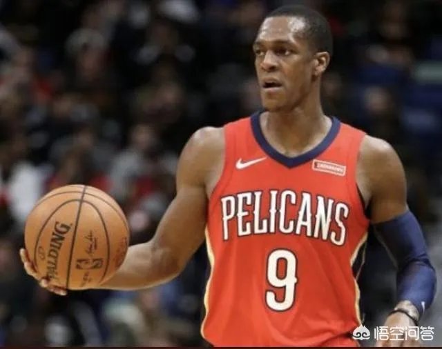 隆多加盟湖人首秀，与掘金季前赛首节比赛中隆指导召集詹姆斯等队友讲战术，你怎么看？