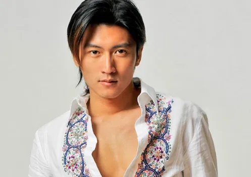 谢霆锋被爆求婚王菲4次被拒，刘嘉玲疑似透露他们真实关系，怎么回事呢？