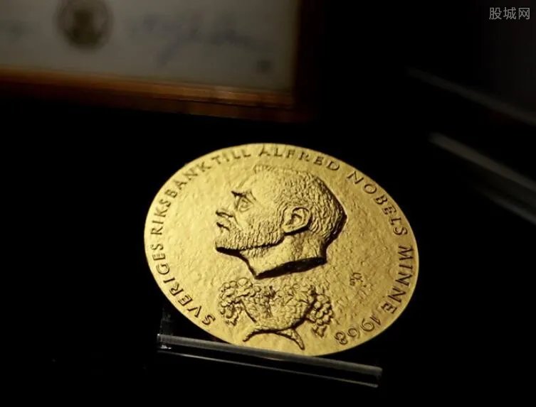 诺贝尔奖金还剩多少钱 为什么发不完