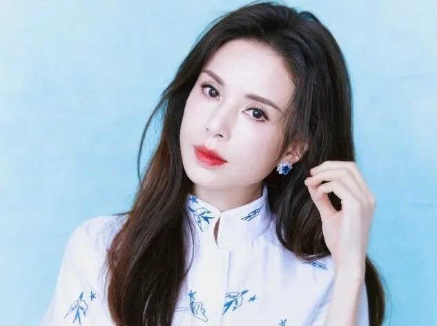 李若彤谈脱口秀有提词器,你对她的言谈怎么看?