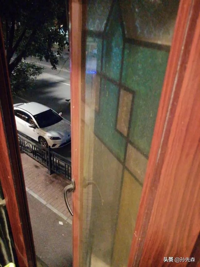 上冲中约大街5号小区租房子的多吗？租一个两居室大概多少钱？