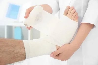 脚踝韧带拉伤的症状表现有哪些