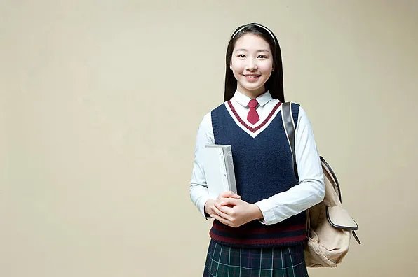 在青海遇难大学生有轻生目的，此次事件学校有没有责任？