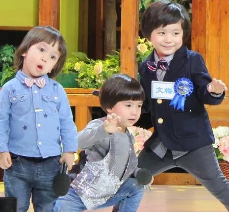 文梅森天天向上秀乖巧卖萌 戏外称喜欢李治廷爸爸