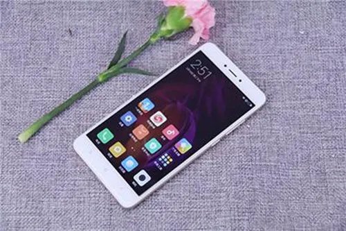 800左右的手机哪款好 2017五款热门800左右手机推荐