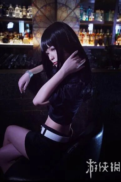 徐娇晒暗黑风格COS照 网友大呼：被吓坏简直神还原！