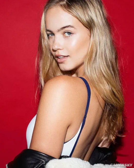 逆天长腿的纤细肉体 来自南非的爽朗阳光正妹