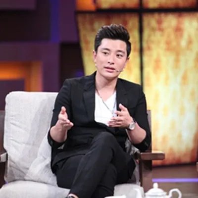 爆料非常静距离李小璐贾乃亮 曝女儿曾视他为空气