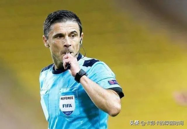 同为中超首批签约职业裁判，为什么外籍裁判年薪数百万，而国内裁判只有几十万呢？