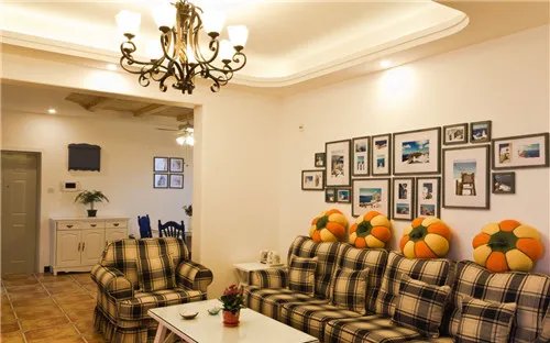 进门看到客厅沙发好吗 客厅沙发怎么摆放