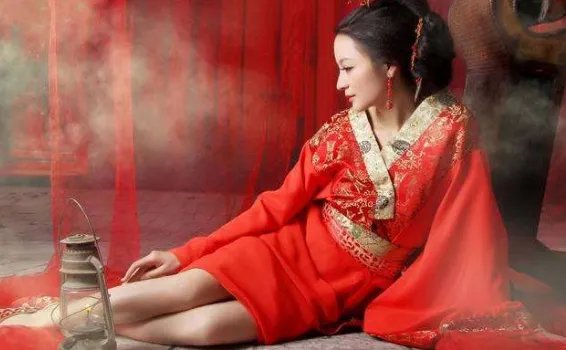 红颜丑陋无天理。是什么意思？