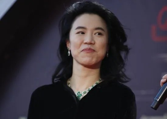 奥运冠军王楠现状，嫁大8岁富商很幸福，如今现状如何？