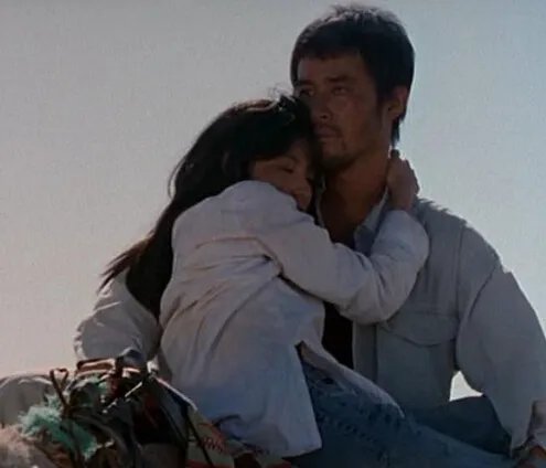 李英爱三级片片段曝光 《情陷撒哈拉》与男主赤身缠绵