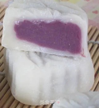 第一次学做月饼@@【紫薯冰皮月饼】