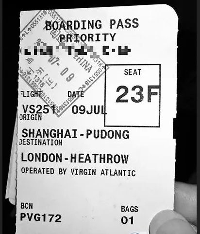 维珍航空赶下中国男孩给出的是什么理由?