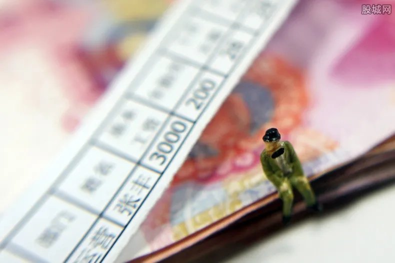 31省份最低工资标准公布 最低工资标准如何调整？