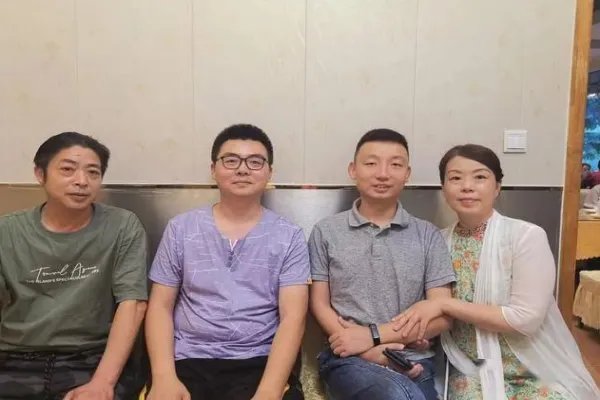 姚策肝癌晚期救治无效去世,尚余捐款可否归属遗产继承?