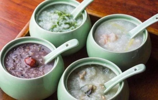 外卖平台对曼玲粥店下架,这是怎么回事?