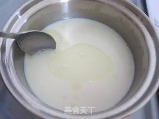 第一次学做月饼@@【紫薯冰皮月饼】