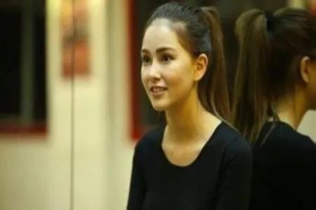 周杰伦女友照片曝光  混血昆凌凭啥俘获周董