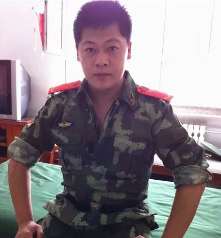 贺树峰的现任老婆是谁？ 妻子小名“闹闹”