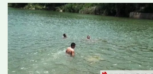 海口学生捉鱼溺水是怎么回事