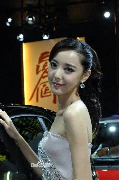 小爸爸里面的米露求照片多发几张