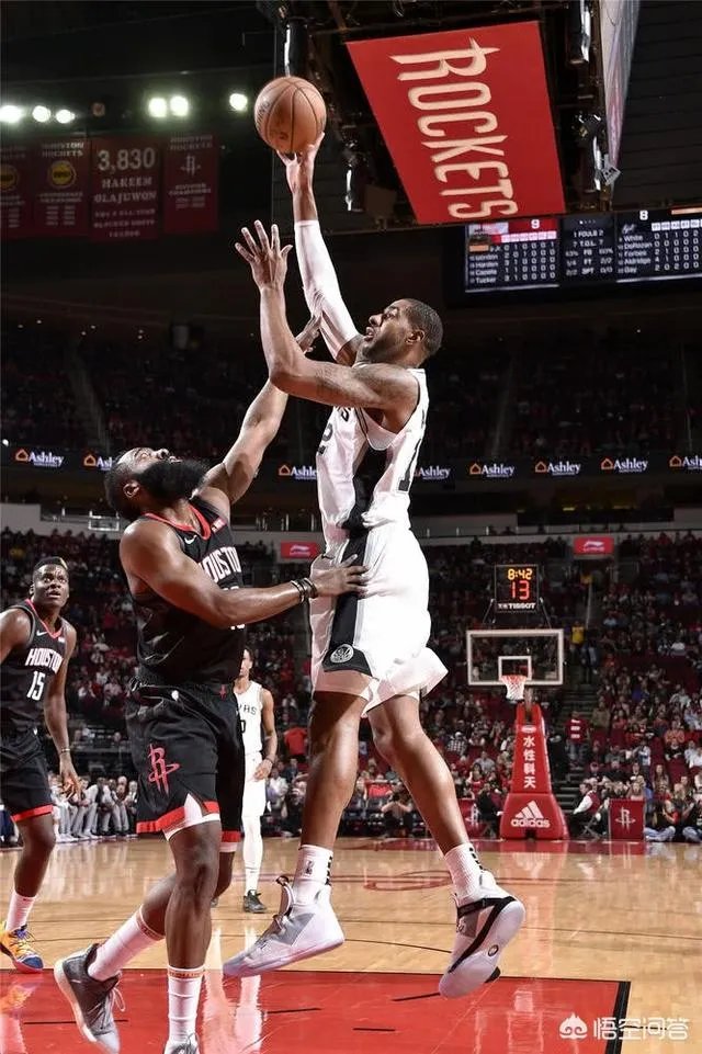 火箭108:101马刺，哈登关键三分杀死比赛，怎么评价哈登的表现？