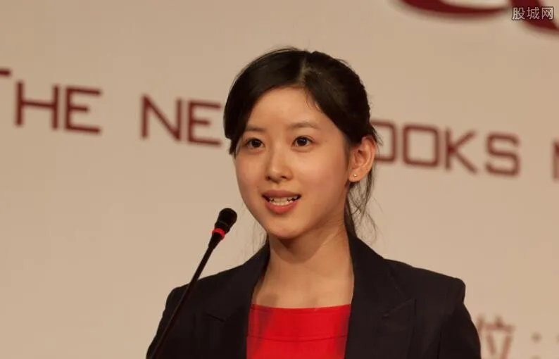 章泽天倒追梁植 原因是梁植背景强劲父亲是军中高官