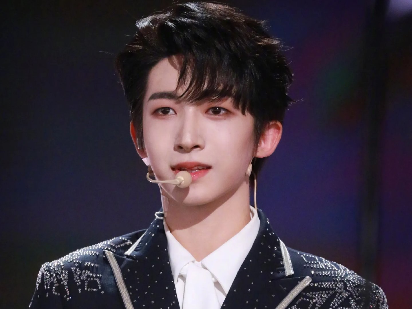 INTO1澄清成员刘宇学历造假一事，对此你怎么看？