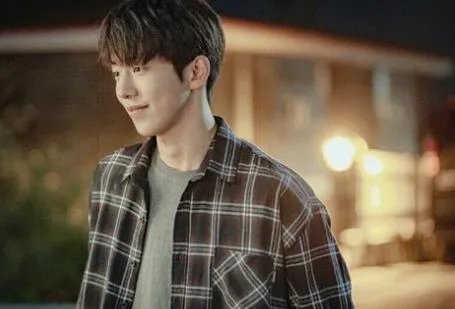 南柱赫女友金智秀 南柱赫个人资料