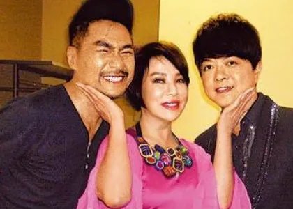 台湾文章个人资料曝光 与好友叶瑷菱和翁立友新加坡同台作秀