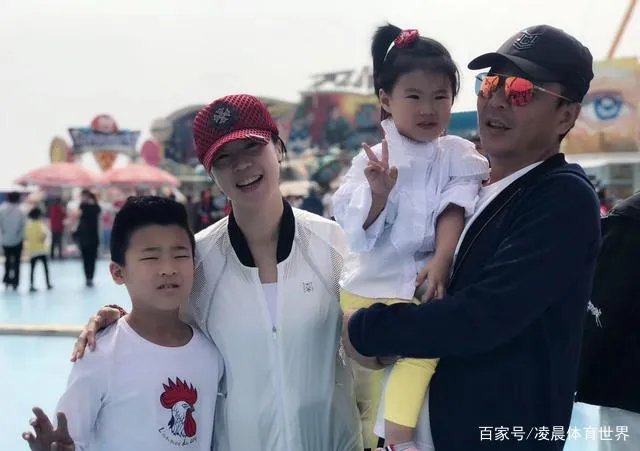 奥运冠军王楠现状，嫁大8岁富商很幸福，如今现状如何？