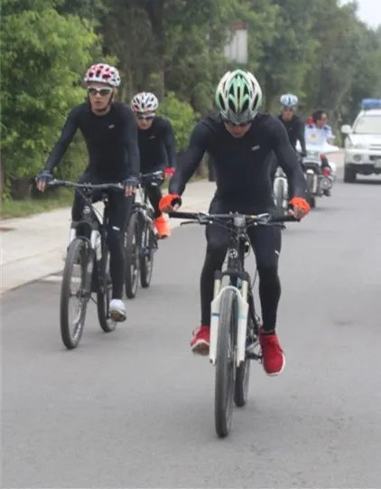 至上励合铁人三项全纪录  突破极限获高评价