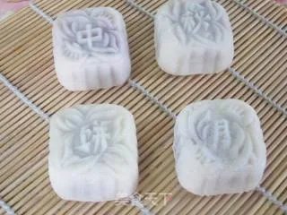 第一次学做月饼@@【紫薯冰皮月饼】