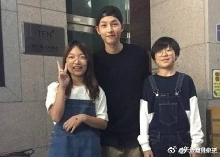 网友偶遇宋慧乔和宋仲基，偶遇明星是一种怎样的体验？