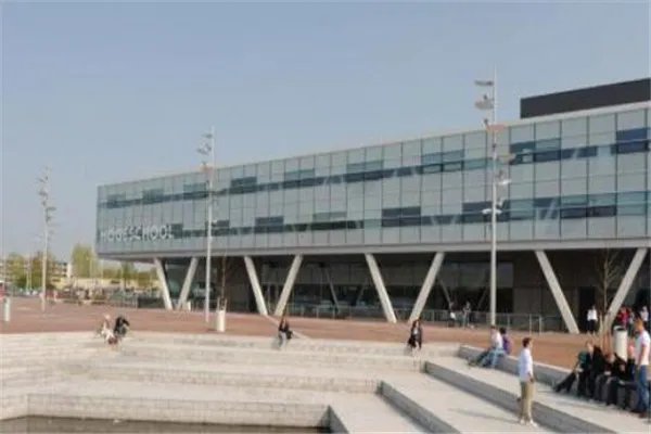 荷兰有哪些比较好的商学院？荷兰商学院排名