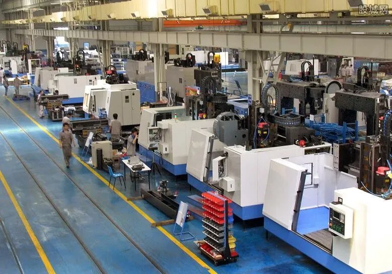 新疆全面恢复正常生产生活秩序 全面建成小康社会