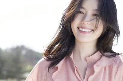 韩孝珠在韩国的人气和地位怎么样?