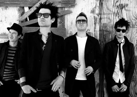 艾薇儿老公的乐队Sum41京沪二度开唱  离婚仍然是好友