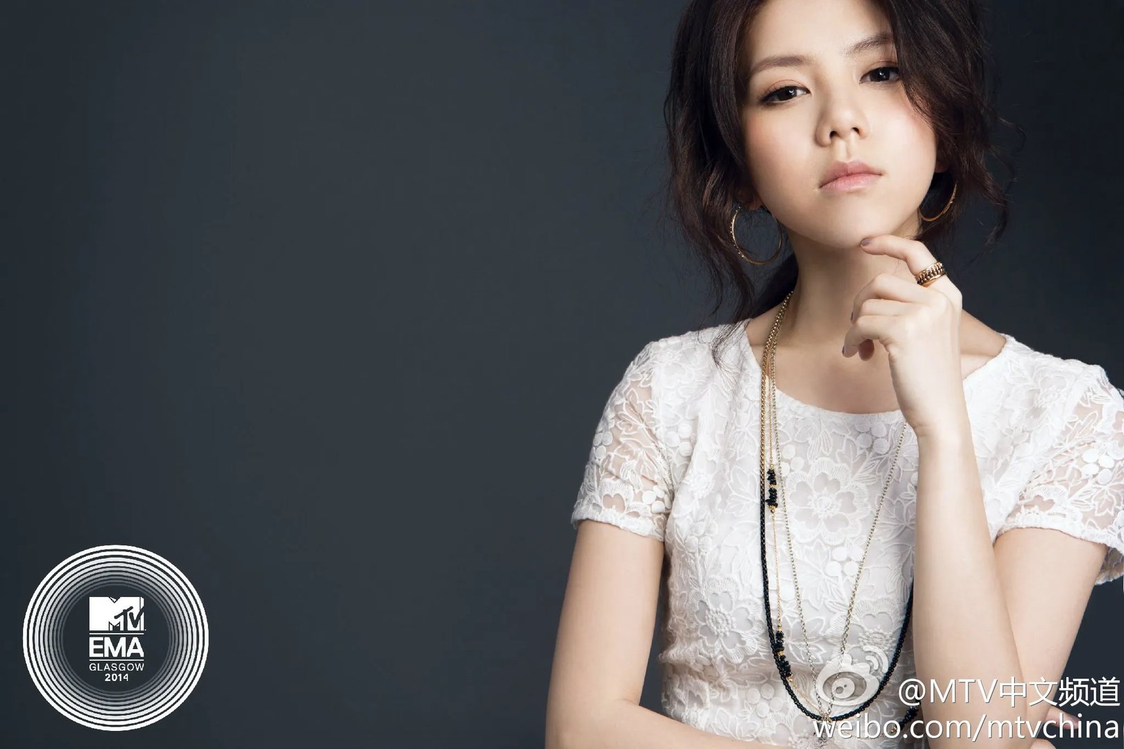 谁有邓紫棋这张高清图片啊