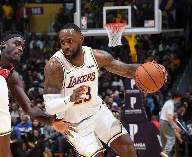 猛龙客场击败湖人,保持这几个赛季对湖人十连胜,湖人输在哪?猛龙赢在哪?