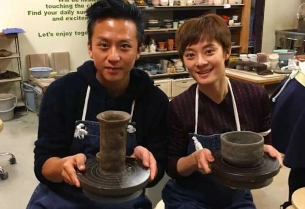 邓超送白玉兰花安慰孙俪，邓超和孙俪私下感情如何？