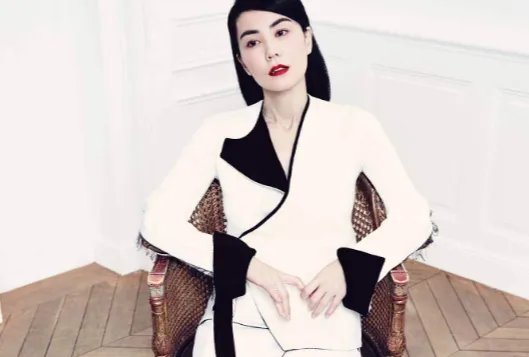 谢霆锋被爆求婚王菲4次被拒，刘嘉玲疑似透露他们真实关系，怎么回事呢？