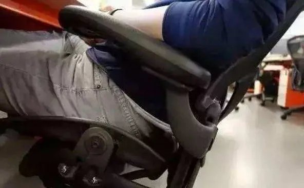 央视曝不合格办公椅存爆炸风险，为何会有爆炸风险？