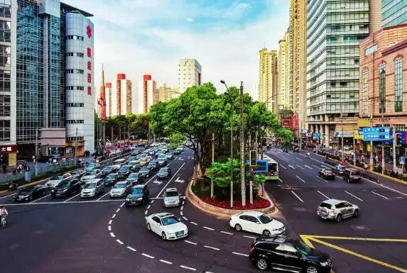 2025别去上海是什么梗(一般是因生活压力)