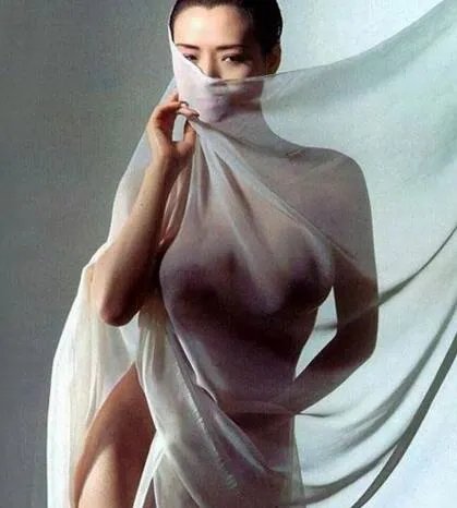 汤加丽大胆人体艺术欣赏 为艺术献身终被接受